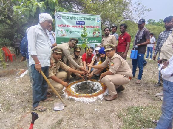 🌱 विश्व पर्यावरण दिवस पर माँ गोमती तट एवं बाबा इकोथरनाथ परिसर में वृक्षारोपण कार्यक्रम संपन्न 🌱